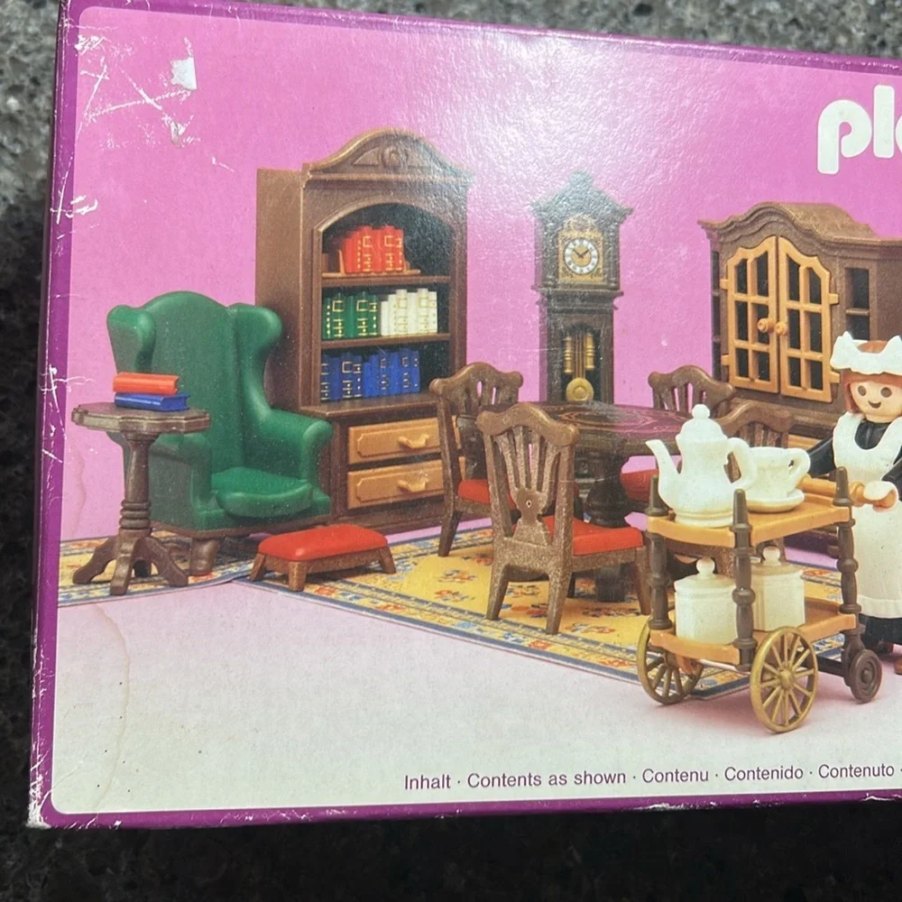 Playmobil never opened